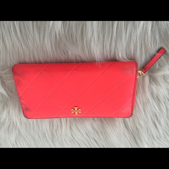 Tory Burch Handbags - Tory Burch Georgia zip continental wallet.